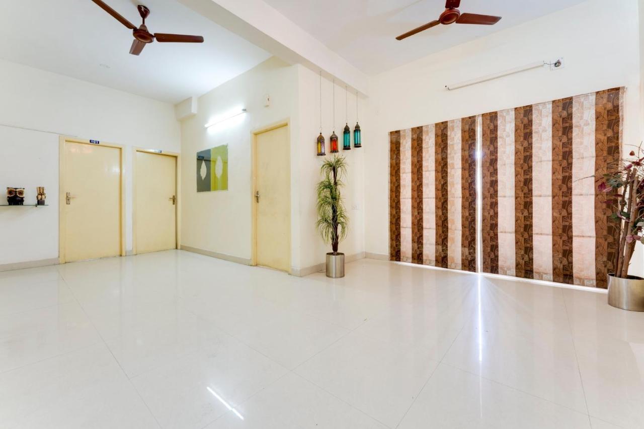 Hotel O J2 Service Apartment Chennai Exterior photo